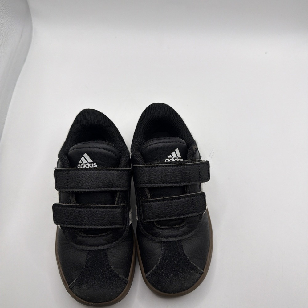 adidas Kids Size 8 Black Hook Loop Sneakers Gum Sole Toddler Shoes - Picture 7 of 8